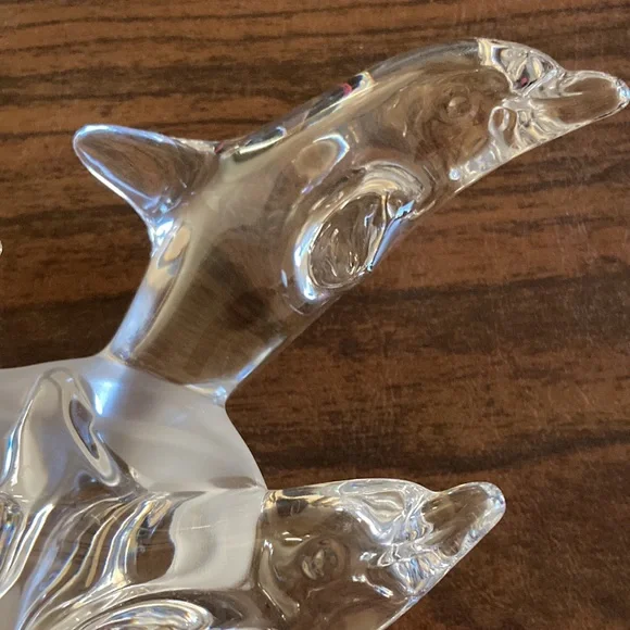 Trio Of Grace Lenox Crystal Dolphins With Frosted Waves Vintage from the 90’s - Picture 5 of 10